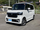 洗練されたデザインが印象的なフロントエンド。スタイリングの良さが際立つ、おすすめの一台です。細部にまでこだわりが光ります。