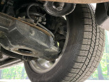 お車を安心してお乗りいただく為には、足回りの定期点検が欠かせません。サービスサポート(有償保証)では無料点検もご提供しており、安心のカーライフをお過ごしいただけるサポート体制が整っています。