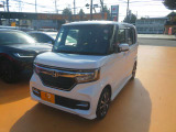 左前からの画像です!当店でしたら、車両販売、買取、車検、点検、一般整備、鈑金、任意保険、その他お車の事でしたらトータルサポート致します!