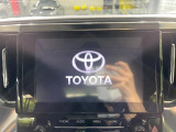 【メーカー純正9インチナビ】インテリアに溶け込むスタイリッシュな「専用設計」メーカーナビを装備♪視認性や操作性など基本性能にも優れ、より上質なカーライフをお楽しみいただけます。