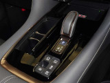 電動パーキングブレーキ・ブレーキホールドを装備してます。ホールド機能は信号待ちが多い一般道で疲労軽減になり、大好評です!