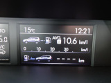 車両の瞬間燃費や、航続可能距離( のガソリン残量で、どれくらいの距離を走れるのか)を表示してくれる「マルチファンクションディスプレイ」(以降、MFD)を装備!