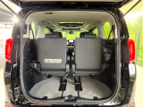 普段のお買い物や通勤、送迎等に十分な荷室スペースを確保しております。セカンドシートを倒すと、大きな荷物の積載も可能です♪