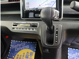 【車屋】として、長く車業界に従事した経験豊富なスタッフが多数在籍しております。
