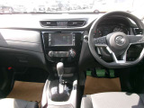 操作しやすい運転席廻り!操作パネルも使いやすい!!ドライブが楽しくなります!