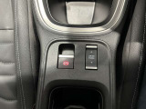 当社で展示する認定中古車は仕入れ車両が多岐にわたります。その理由は「本当に厳選した車両だけを取り扱う」というこだわりから。余計なものは何もない。1台1台が自信をもってご案内できる厳選車両です。