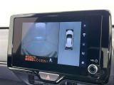 【パノラミックビューモニター】車を真上から見た状態をナビに映し出し、駐車時などをサポート☆クルマの斜め後ろなど、目が届きにくい箇所も確認できるため、いち早く障害物に気が付くことができます!