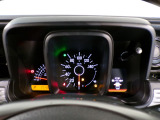 見やすいメーター回りで、運転に集中することができます!
