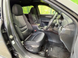 運転席シート廻りは使用感も少なく、良好な状態となっています。丁寧に使われていたことがよくわかりますね。