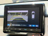 パーキングセンサーもついておりますので駐車などが苦手な方も安心して運転が可能です。