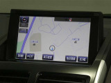 【8インチ純正ナビ】純正ナビを装備。タッチパネル式で使いやすく、詳細地図により目的地をピンポイントで設定できます。初めての道でも迷いにくく、ロングドライブも快適ですよ♪