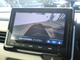 ■バックカメラ■ガイドラインが付いているので車庫入れも楽々です!トランク下部分の死角もカバーしてくれるので運転も安心です♪