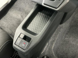 【インパネセンタートレイ】携帯電話・スマートフォンやお財布などの置き場に♪