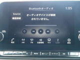 BluetoothAudioももちろん使えます。お手元のスマホをご登録ください。ハンスフリーホンとしても使用可能です。