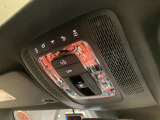 メルセデス・ベンツの定める厳しい基準をクリアしたお車のみをご案内させて頂きます。納車前整備はメーカー規定に基づき100項目以上にも及ぶ点検を熟練のメカニックによって行いご納車させて頂きます。