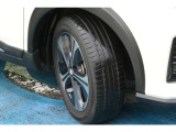 タイヤサイズは155/65R14です。