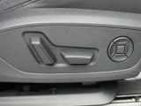 電動調整機能フロントシート (ランバーサポート 4ウェイ)
