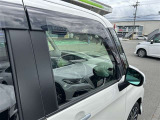 ドアバイザー装備☆雨の日の換気にも役に立ちます。