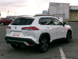 明るく広々、落ち着いた店内では、中古車のご検討・ご購入のほか、携帯電話(au)の購入等、様々なご相談に幅広く応えていきます♪