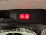 ゆったりとしたトランクルームでございます。たくさんのお荷物の車載が可能でございます。