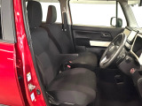 【禁煙表記について】タバコの臭いは感じられませんが、その他車内のニオイに関しては個人の主観となる為、実車確認の際に確認して頂いております。ご了承お願い致します。