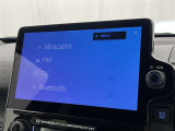 ディスプレイオーディオを装備。スマホとクルマをつなぐことで、これまでのナビに加えて、いろんなサービスが楽しめます。