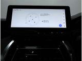 「コネクティッドナビ」ご利用には別途契約が必要になります。詳しくはスタッフまでお問い合わせ下さい。