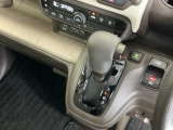 停車中にブレーキペダルを踏み続けなくてもブレーキ保持ができるオートマチックブレーキホールド機能もついております。