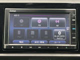 純正メモリナビ(VXM-205Ci)を装着しています。Bluetooth(ブルートゥース)接続/CD再生など使用できます。