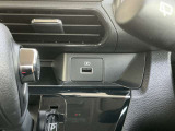 充電用USBポート。