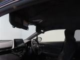 運転席・助手席のサンバイザーにはバニティーミラー付いております。
