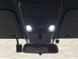 ルームランプはLEDライト。