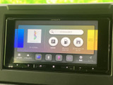 目的地までスムーズに導きます。様々な情報を表示し、快適なドライブをサポートする頼もしいパートナーです。