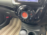 オートエアコンなので車内を快適温度にキープ!