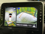 【アラウンドビューモニター】専用のカメラにより、上から見下ろしたような視点で360度クルマの周囲を確認することができます☆死角部分も確認しやすく、狭い場所での切り返しや駐車もスムーズに行えます。