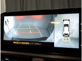 車庫入れに便利なバックモニター付きです。