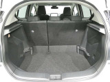U-Carの販売だけでなく自動車保険、携帯電話の販売も行っております。