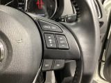 レーダークルーズコントロールは先行車との車間を維持しながら追従走行を行い、長距離でのドライバー負担を軽減させてくれます。