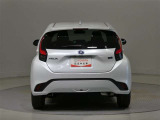 U-Carの販売だけでなく自動車保険、携帯電話の販売も行っております。
