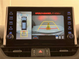 いまや必須装備「ナビゲーション」搭載!知らない場所にスイスイッとドライブ。もう、これなしではハンドルを握れませんね!でも運転中の操作は危険ですのでご注意ですね☆