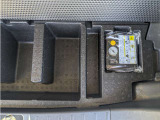 パンク修理、工具レンチ、空気入れです。