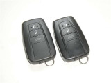 【スマートキー】簡単便利機能♪キーを取り出さずにドアを施錠&解錠。クルマの始動も可能です。