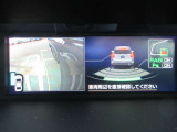 左サイドカメラは、縦列駐車時に便利です。