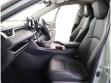 ゆとりのある快適な助手席!