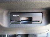 高速道路必須アイテムのETC装備です。最近はスマートインターチェンジも増えてきたので便利ですね。