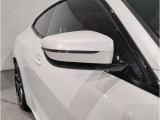 【BMWミラー】視認性の高いスタイリッシュなミラー。自動防眩機能も付いており夜間のドライビングをサポートします。