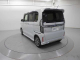 ご納車の後のお手入れが楽♪なボディーコーティングや、ガラスコーティング、下回り塩害防錆塗装などもご用意しております★お気軽にご相談下さい明るいLEDヘッドライトが、夜間のドライブをサポートします。