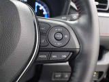 レーダークルーズコントロール作動時に車線維持に必要な運転操作の支援を行う「レーントレーシングアシスト(LTA)」を搭載しています。