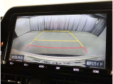 バックガイドモニターで、後方を確認しながら安心して駐車することができます。運転初心者も熟練者も必須の機能ですよ!