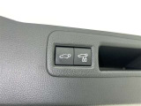 【パワーバックドア】ボタン一つでテールゲートが自動で開閉します。
